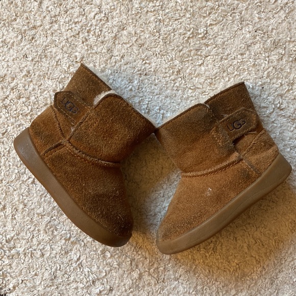 UGG infant/baby Keelan boots, US size 4/5. - Picture 2 of 4